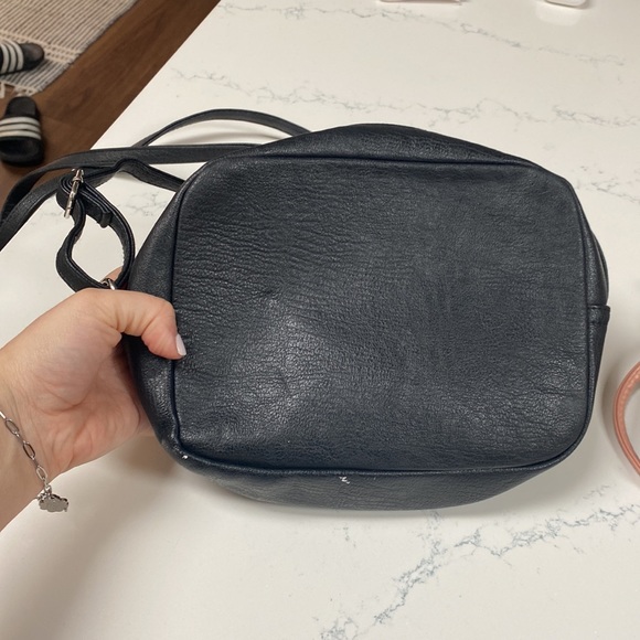 5 H&M Crossbody Bags - Picture 6 of 16